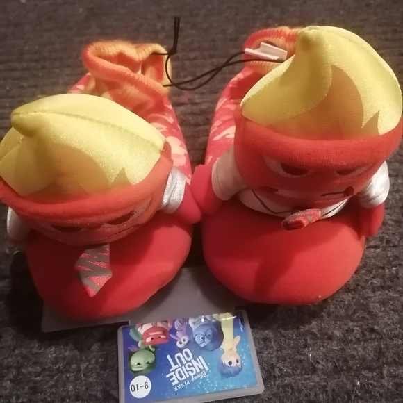 New kids house shoes - Picture 1 of 2